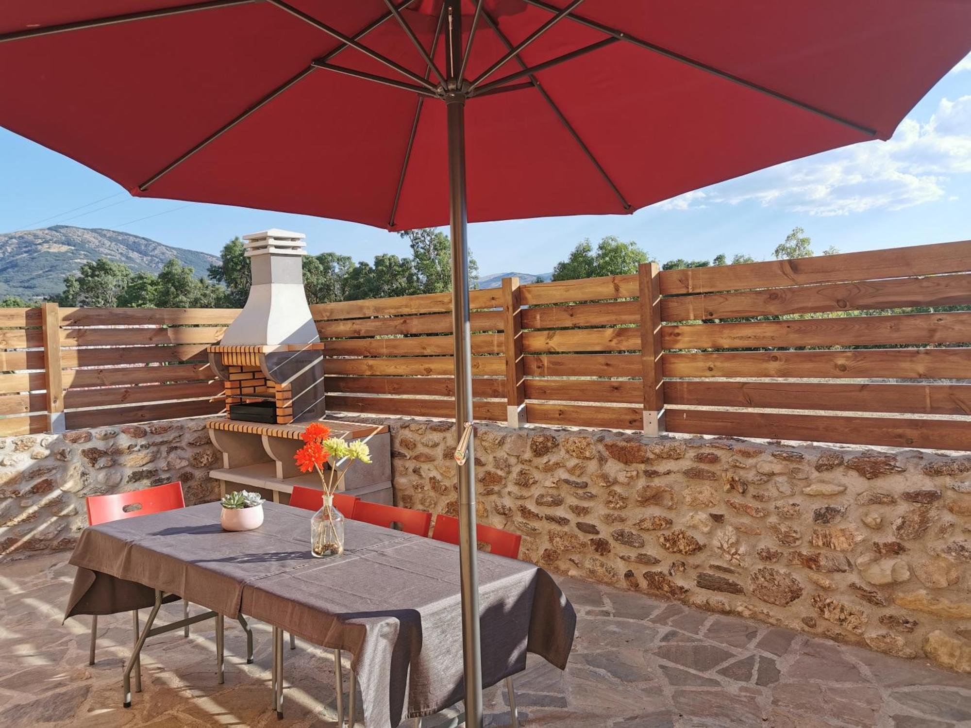 Casitas Pinilla Del Valle Екстериор снимка